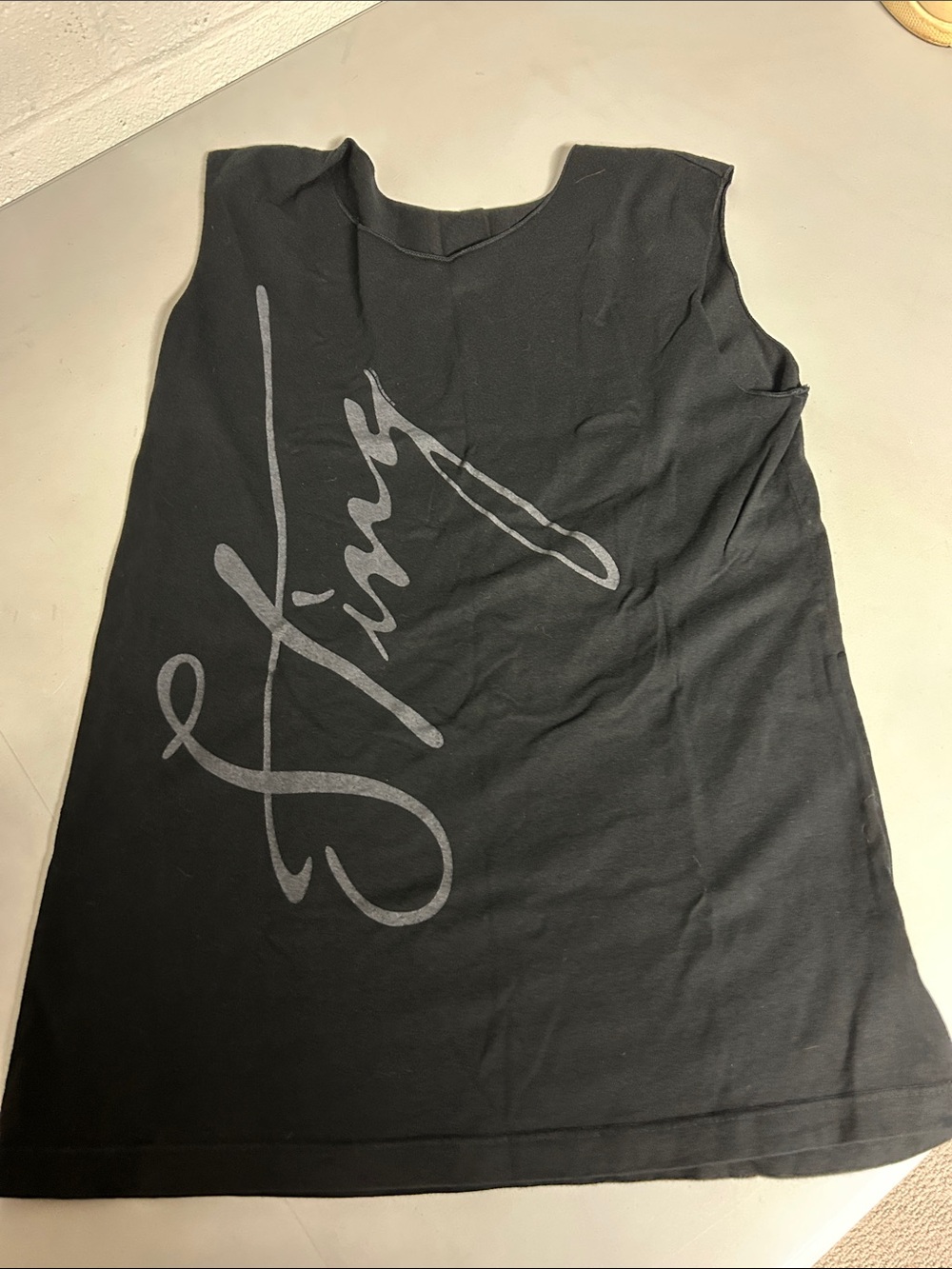 Sting sleeveless shirt size L